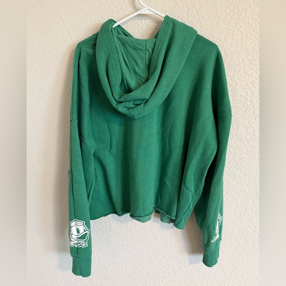 4/$20 Oregon ducks crop sweatshirt - Picture 3 of 3